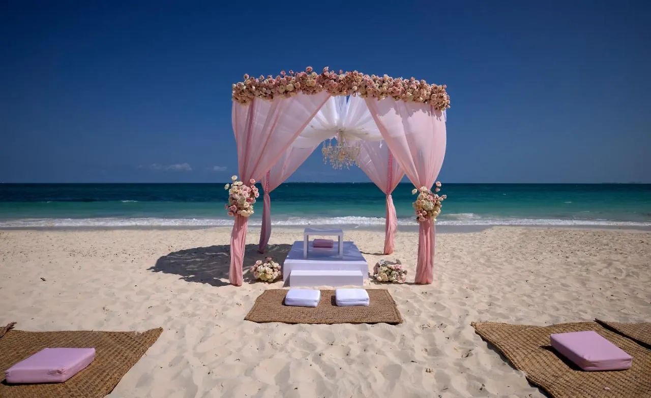 Planet Hollywood Cancun, An Autograph Collection All-Inclusive Resort (Adults Only) Mexico