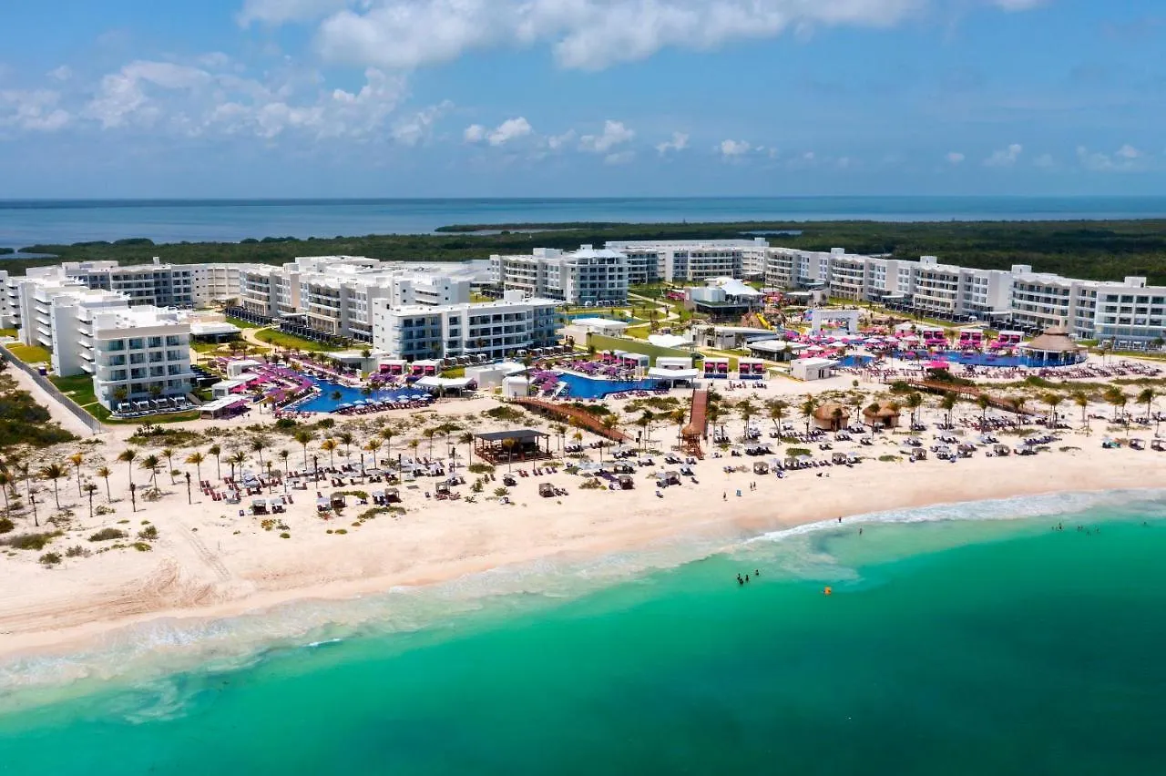 Planet Hollywood Cancun, An Autograph Collection All-Inclusive Resort (Adults Only) 5*,