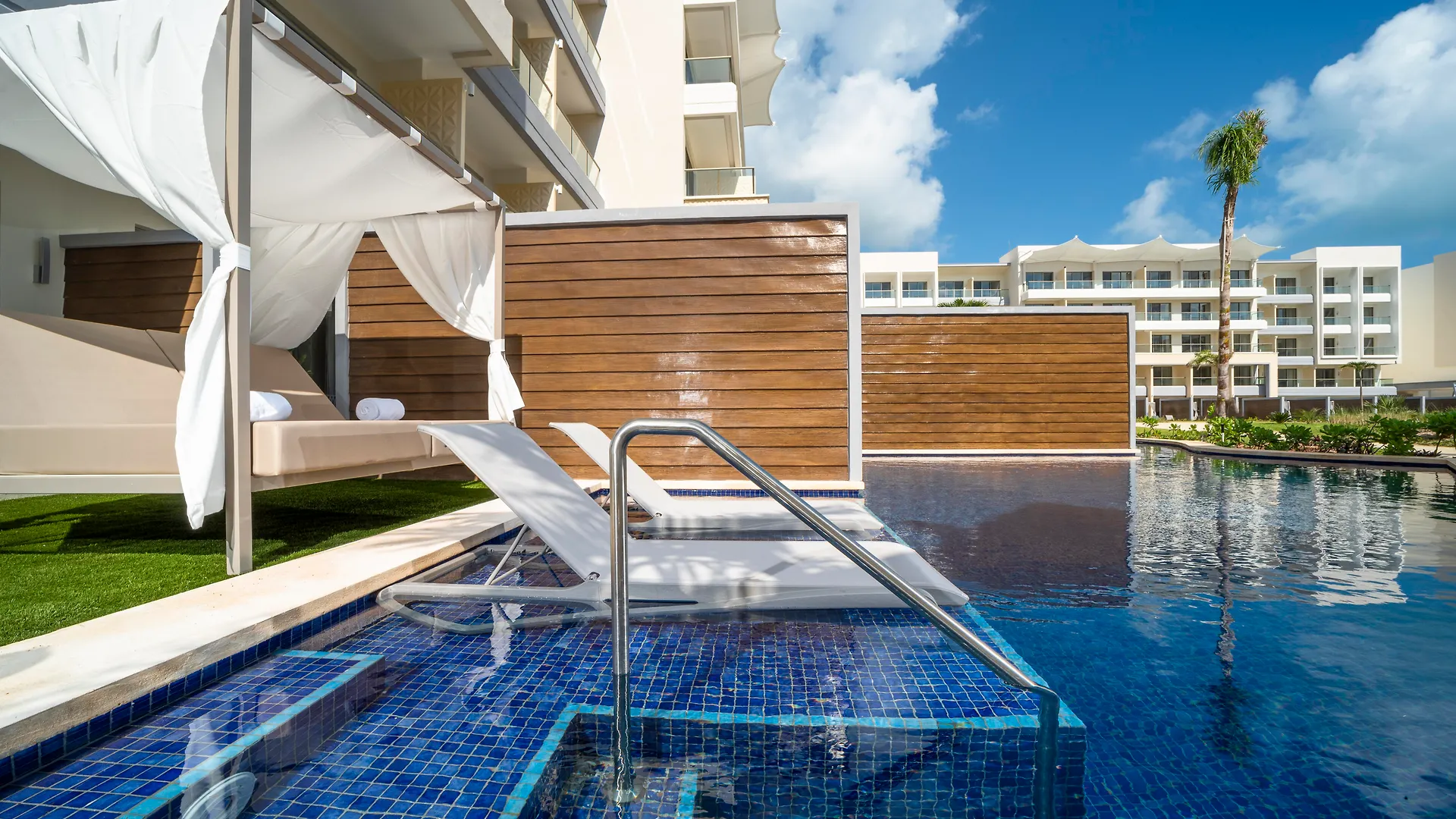 Planet Hollywood Cancun, An Autograph Collection All-Inclusive Resort (Adults Only) 5*, Cancun Mexico