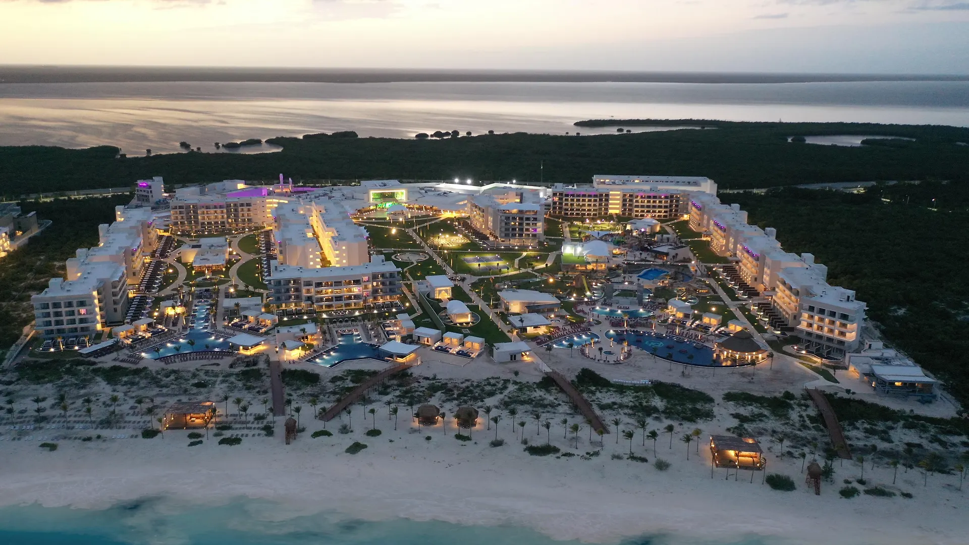 Planet Hollywood Cancun, An Autograph Collection All-Inclusive Resort (Adults Only) 5*, Cancun Mexico