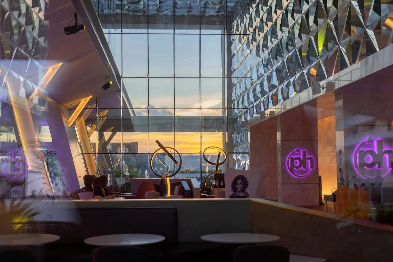 Planet Hollywood Cancun, An Autograph Collection All-Inclusive Resort (Adults Only) 5*,